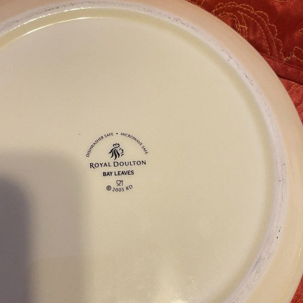 Royal Doulton Bay Leaves Leaf Set of 4 Salad Plates Total Of‎ 10 Available 8.5